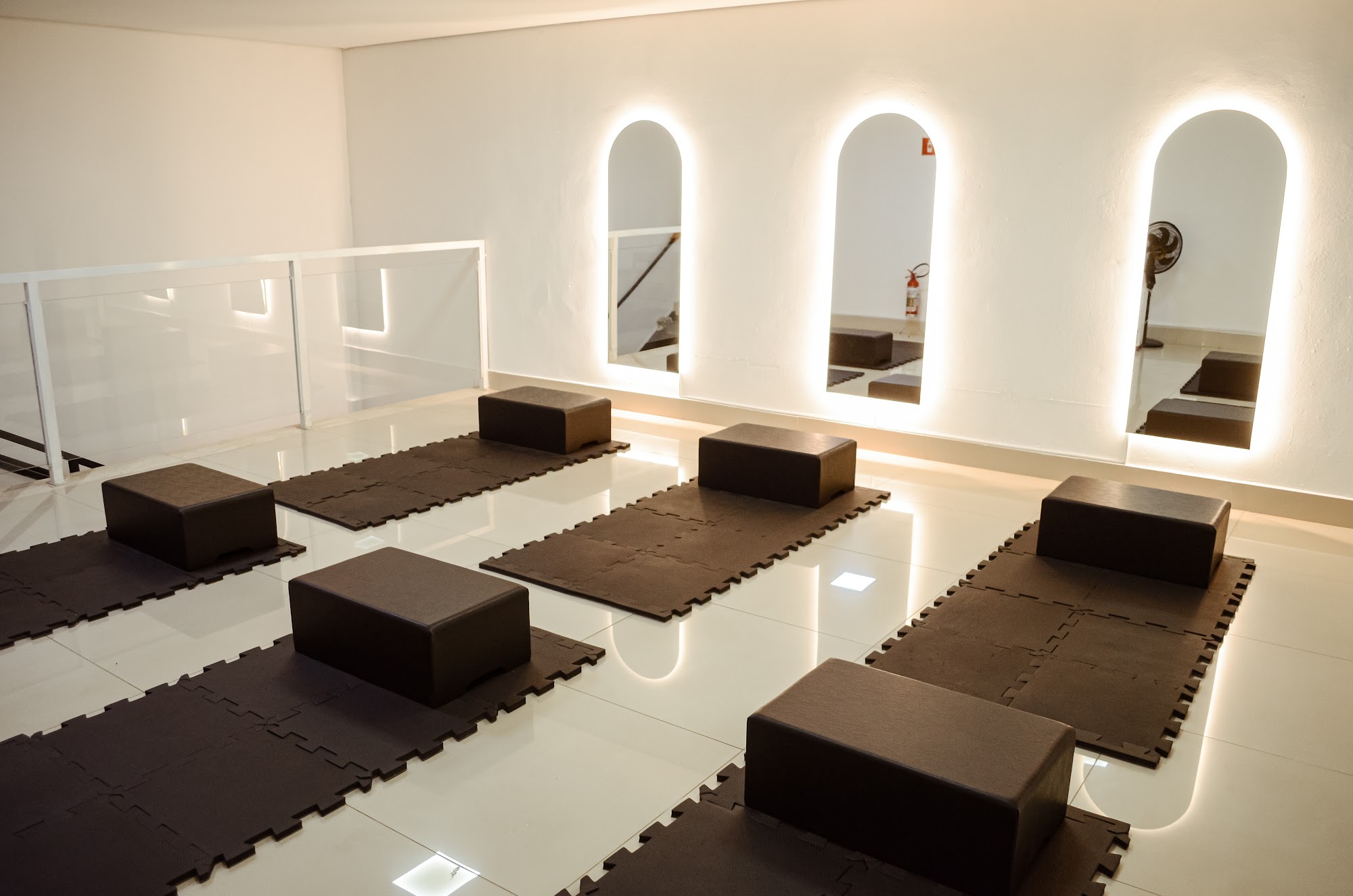 Estúdio Reviva Pilates — aula em grupo
